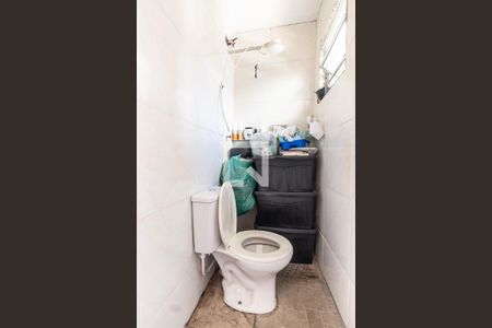 Casa à venda com 172m², 2 quartos e 4 vagasBanheiro de serviço