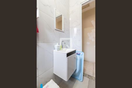 Casa à venda com 172m², 2 quartos e 4 vagasBanheiro