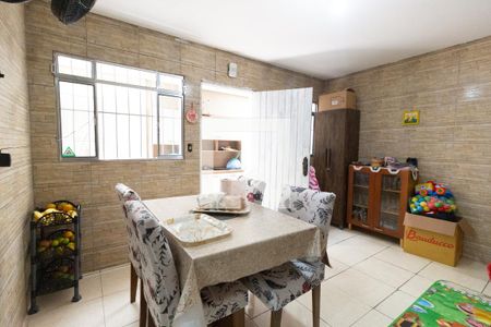 Casa à venda com 172m², 2 quartos e 4 vagasCozinha