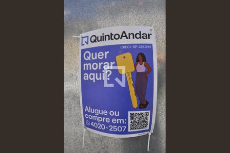 Casa para alugar com 80m², 2 quartos e 1 vaga Casa para alugar com 80m², 2 quartos e 1 vagaColoquei Placa Quinto Andar