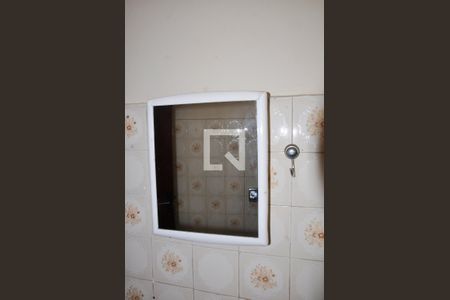 Casa para alugar com 80m², 2 quartos e 1 vaga Casa para alugar com 80m², 2 quartos e 1 vagaBanheiro