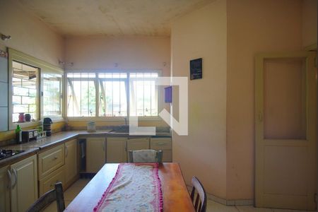 Casa à venda com 210m², 2 quartos e 4 vagas Casa à venda com 210m², 2 quartos e 4 vagasCozinha