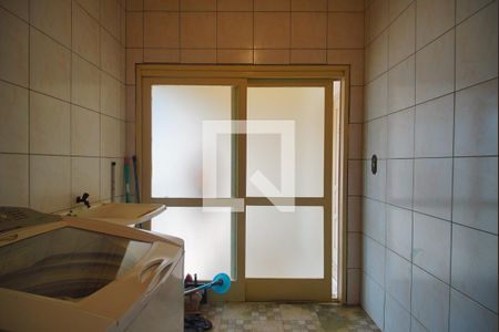 Casa à venda com 210m², 2 quartos e 4 vagas Casa à venda com 210m², 2 quartos e 4 vagasÁrea de Serviço