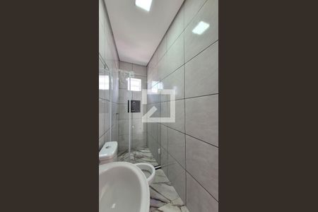 Banheiro de kitnet/studio para alugar com 1 quarto, 25m² em Vila Brandina, Campinas
