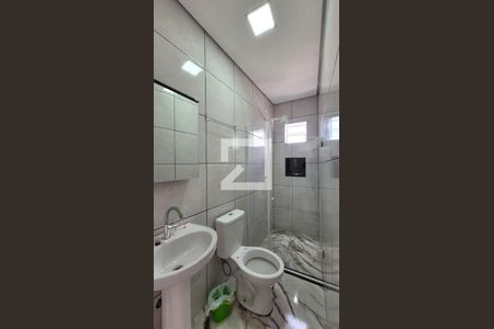 Banheiro de kitnet/studio para alugar com 1 quarto, 25m² em Vila Brandina, Campinas
