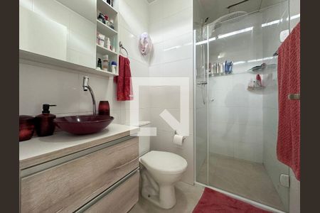 Casa à venda com 134m², 2 quartos e 1 vagaBanheiro