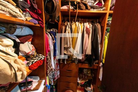 Casa à venda com 400m², 7 quartos e 5 vagasCloset da Suíte 3