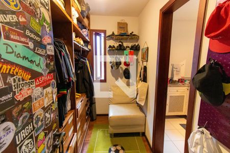 Casa à venda com 400m², 7 quartos e 5 vagasCloset da Suíte 2