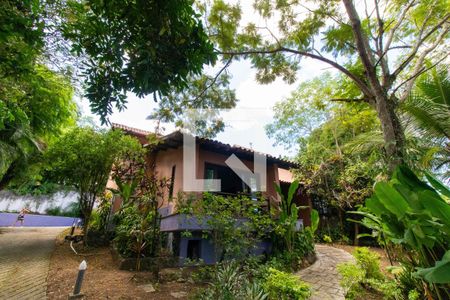 Casa à venda com 400m², 7 quartos e 5 vagasFachada