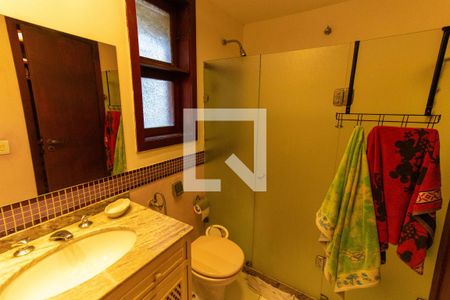 Casa à venda com 400m², 7 quartos e 5 vagasBanheiro da Suíte 1