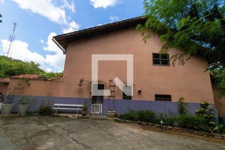 Casa à venda com 400m², 7 quartos e 5 vagasFachada