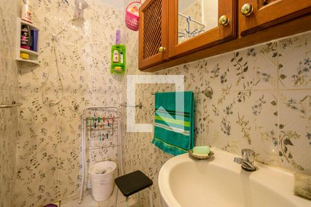 Banheiro de casa à venda com 2 quartos, 90m² em Chapéu do Sol, Porto Alegre