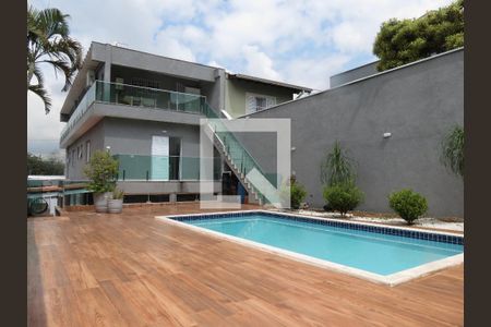 Casa para alugar com 392m², 5 quartos e 6 vagasÁrea comum - Piscina