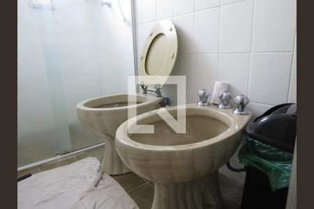 Casa para alugar com 392m², 5 quartos e 6 vagasBanheiro Social 2