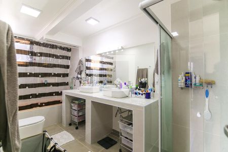 Apartamento à venda com 450m², 4 quartos e 5 vagasBanheiro da Suíte 1