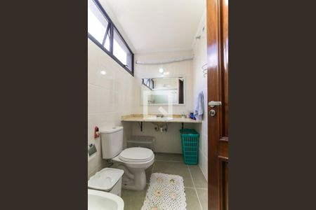 Apartamento à venda com 450m², 4 quartos e 5 vagasBanheiro da Suíte 4