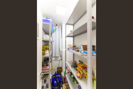 Apartamento à venda com 450m², 4 quartos e 5 vagasDespensa