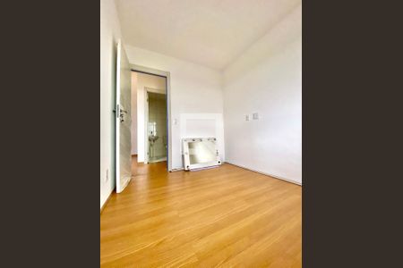 Quarto 1 de apartamento para alugar com 2 quartos, 49m² em Bonsucesso, Rio de Janeiro