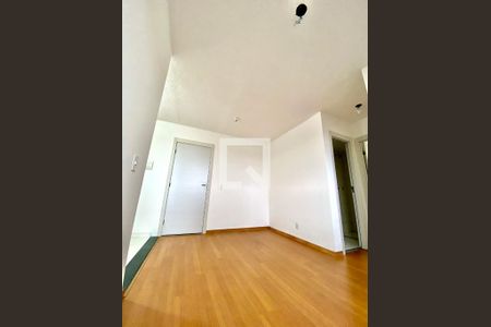 Sala de apartamento para alugar com 2 quartos, 49m² em Bonsucesso, Rio de Janeiro