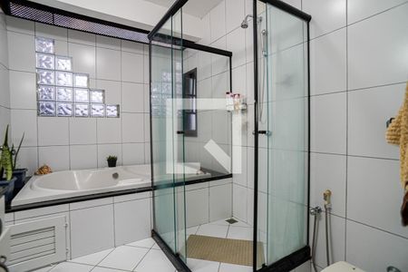 Casa à venda com 380m², 4 quartos e 2 vagas Casa à venda com 380m², 4 quartos e 2 vagasSuite