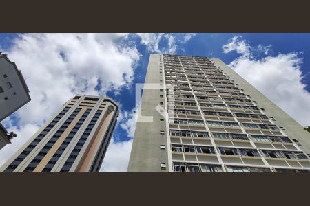 Apartamento à venda com 60m², 1 quarto e 1 vagaFachada