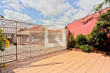 Casa à venda com 139m², 4 quartos e 2 vagasGaragem