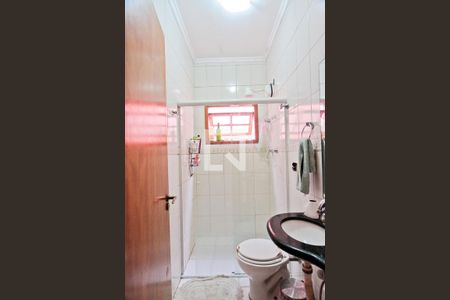 Casa à venda com 139m², 4 quartos e 2 vagasBanheiro