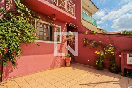 Casa à venda com 139m², 4 quartos e 2 vagasGaragem