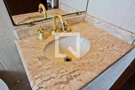 Casa à venda com 139m², 4 quartos e 2 vagasBanheiro da Suíte