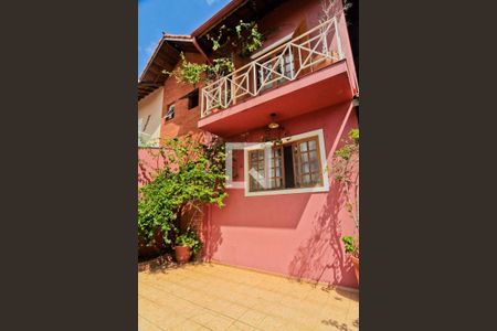 Casa à venda com 139m², 4 quartos e 2 vagasGaragem