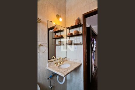 Casa à venda com 139m², 4 quartos e 2 vagasBanheiro da Suíte