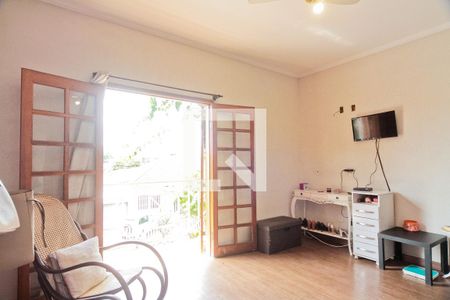 Casa à venda com 139m², 4 quartos e 2 vagasSuíte