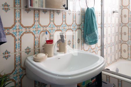 Apartamento à venda com 65m², 2 quartos e sem vagaBanheiro Social