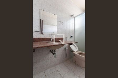 Banheiro da Suíte de casa para alugar com 2 quartos, 100m² em São Salvador, Belo Horizonte