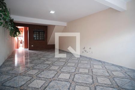 Casa à venda com 215m², 4 quartos e 4 vagas Casa à venda com 215m², 4 quartos e 4 vagasGaragem