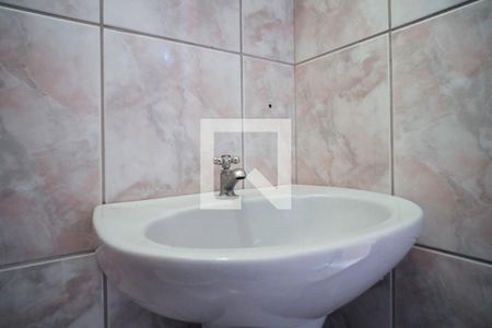 Casa à venda com 215m², 4 quartos e 4 vagas Casa à venda com 215m², 4 quartos e 4 vagasBanheiro da Área gourmet