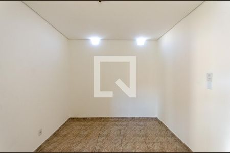 Sala de casa para alugar com 1 quarto, 34m² em Piqueri, São Paulo