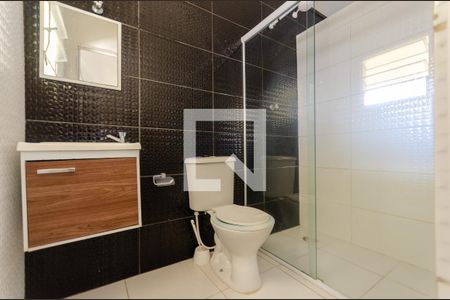 Banheiro de casa para alugar com 1 quarto, 34m² em Piqueri, São Paulo