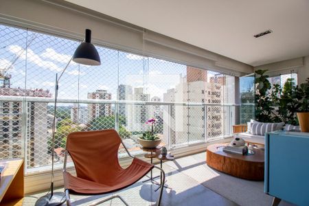 Sala de apartamento à venda com 2 quartos, 84m² em Pinheiros, São Paulo