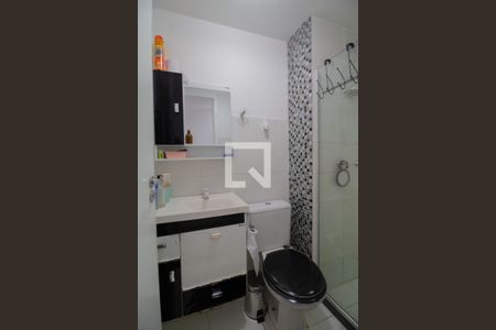 Banheiro de apartamento à venda com 2 quartos, 44m² em Vargem Pequena, Rio de Janeiro