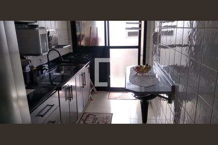 Apartamento para alugar com 58m², 2 quartos e 2 vagas Apartamento para alugar com 58m², 2 quartos e 2 vagasCozinha