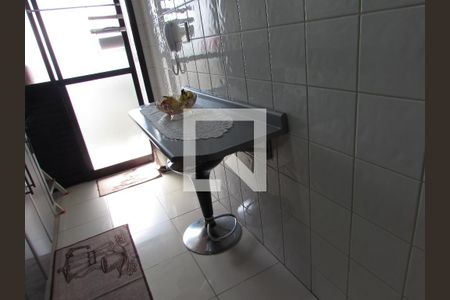 Apartamento para alugar com 58m², 2 quartos e 2 vagasCozinha