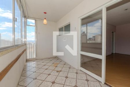 Apartamento à venda com 182m², 4 quartos e 2 vagasSacada