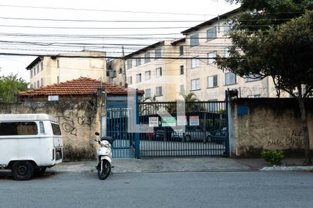 Apartamento para alugar com 38m², 2 quartos e 1 vaga Apartamento para alugar com 38m², 2 quartos e 1 vagaFachada