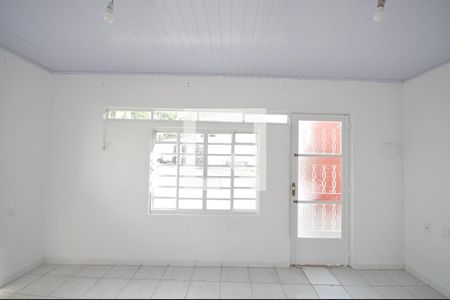 Sala de casa à venda com 2 quartos, 133m² em Vila Nivi, São Paulo