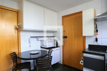 Apartamento à venda com 207m², 3 quartos e 3 vagas Apartamento à venda com 207m², 3 quartos e 3 vagasCozinha