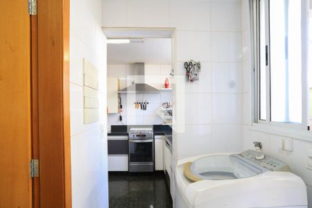 Apartamento à venda com 207m², 3 quartos e 3 vagas Apartamento à venda com 207m², 3 quartos e 3 vagasÁrea de Serviço