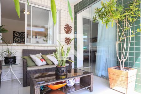 Apartamento à venda com 207m², 3 quartos e 3 vagas Apartamento à venda com 207m², 3 quartos e 3 vagasVaranda gourmet