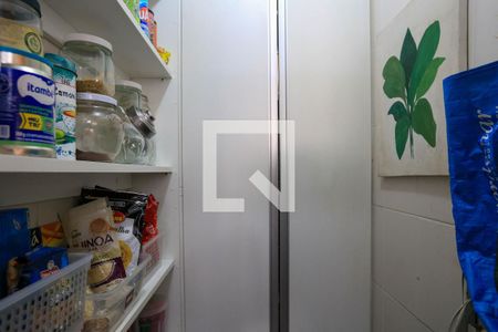 Apartamento à venda com 207m², 3 quartos e 3 vagas Apartamento à venda com 207m², 3 quartos e 3 vagasDespensa