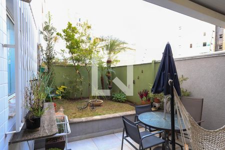 Apartamento à venda com 207m², 3 quartos e 3 vagas Apartamento à venda com 207m², 3 quartos e 3 vagasÁrea Gourmet